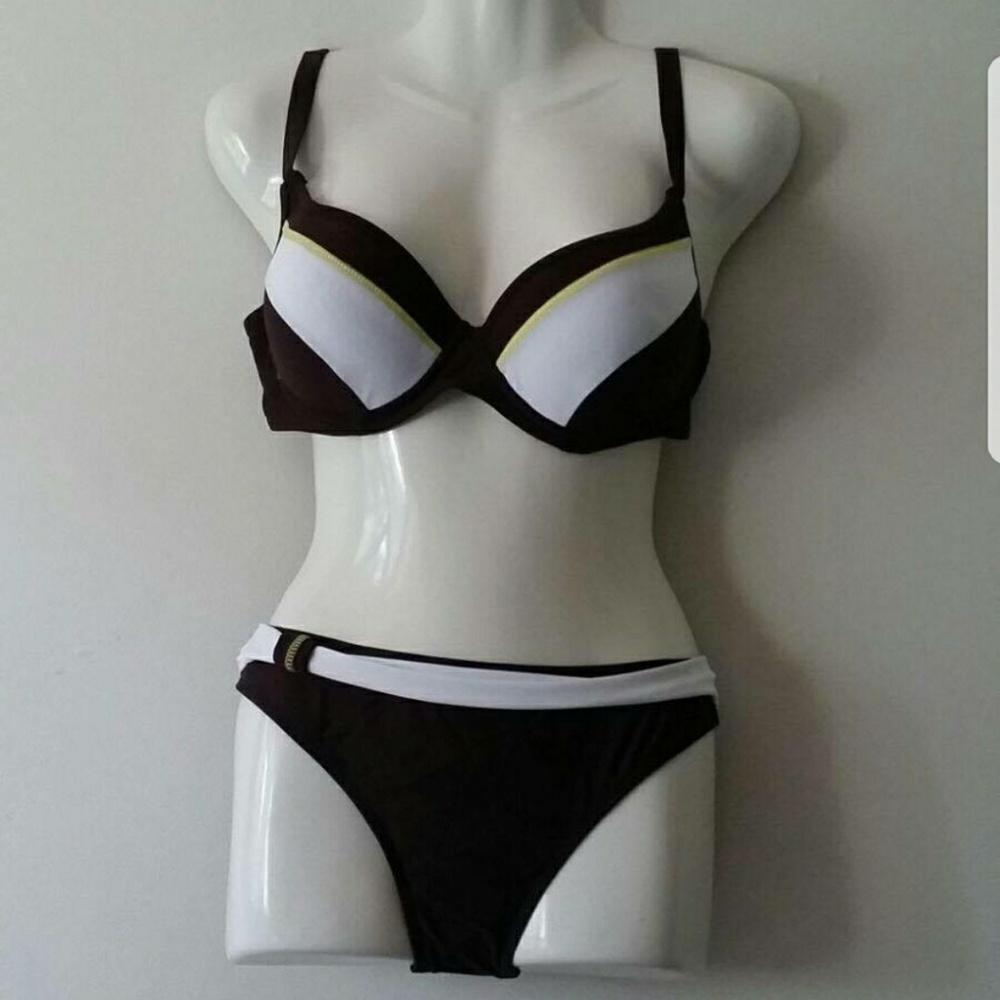 Brandnew bikini.